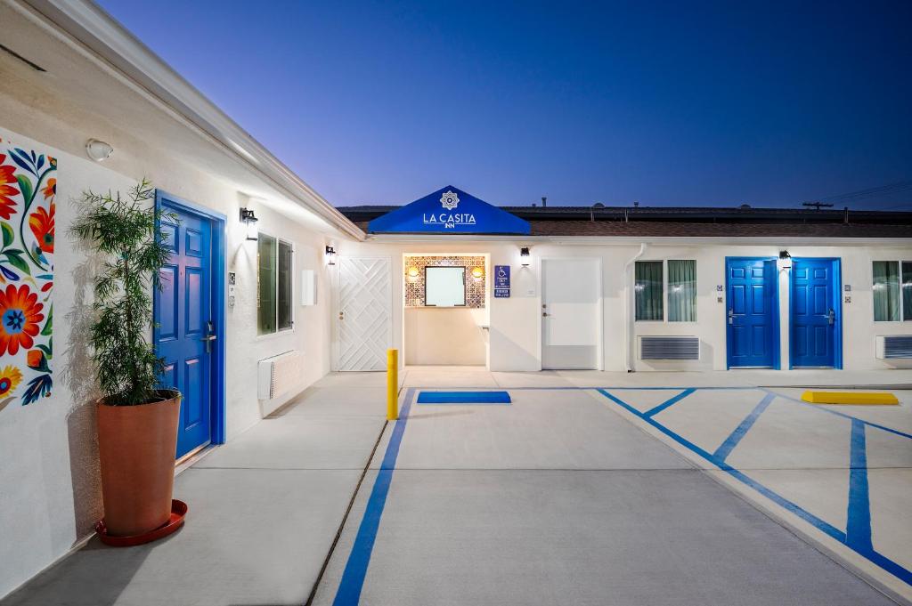 La Casita Inn entrance at dusk