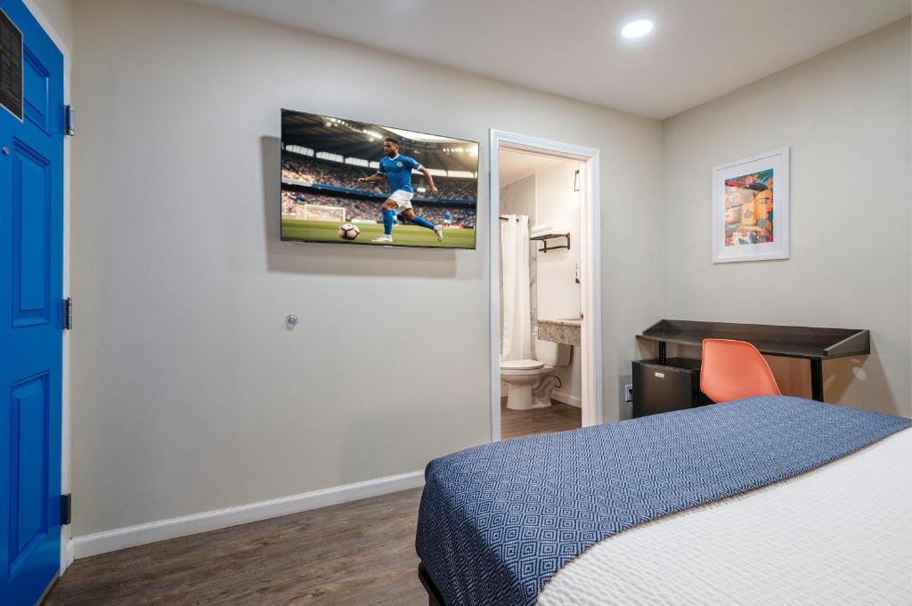 Standard King Room